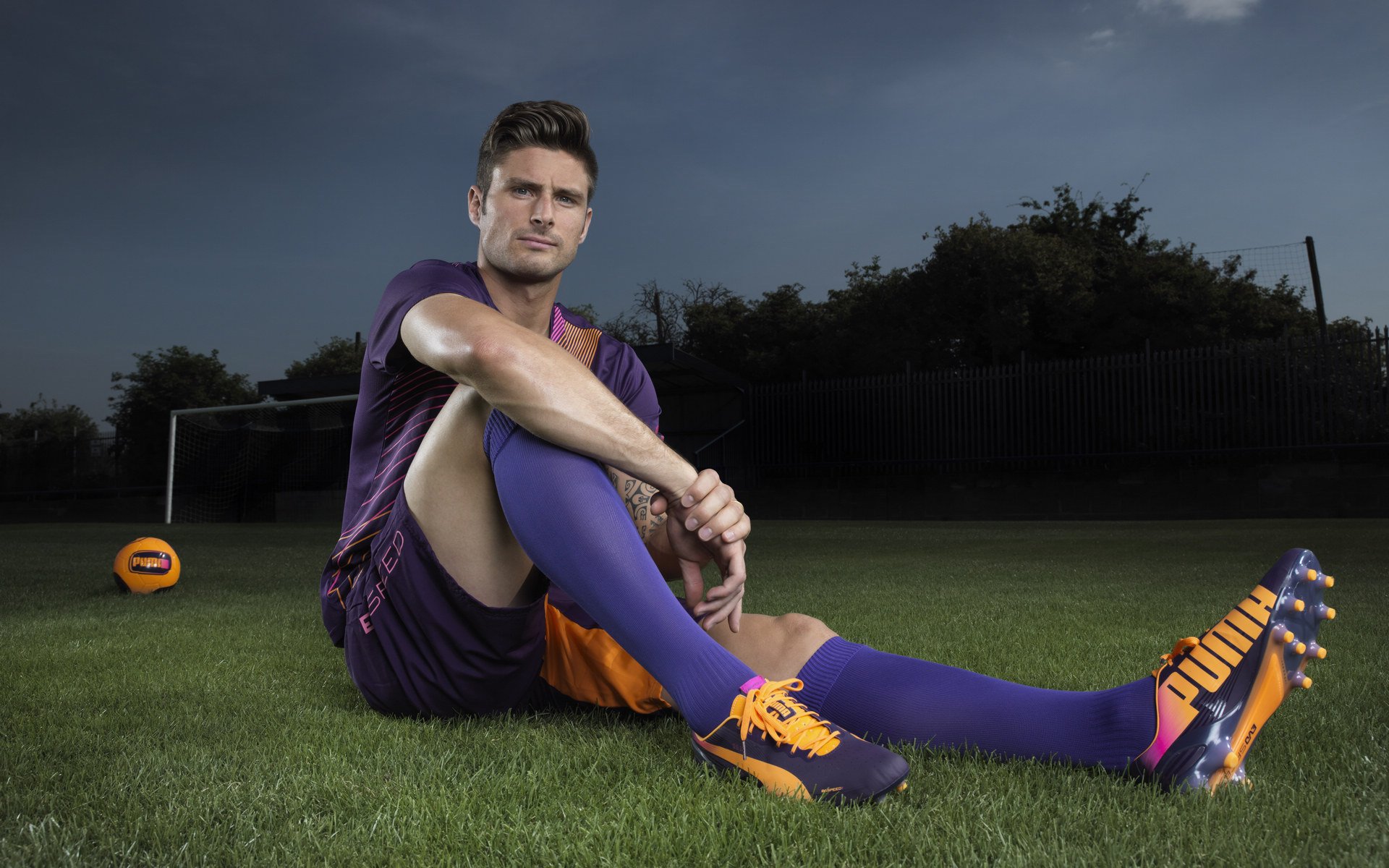 下载乐鱼体育APP-“罗密欧·冈萨雷斯的战术素养与全能表现，帮助美洲狮队获得更多胜利”