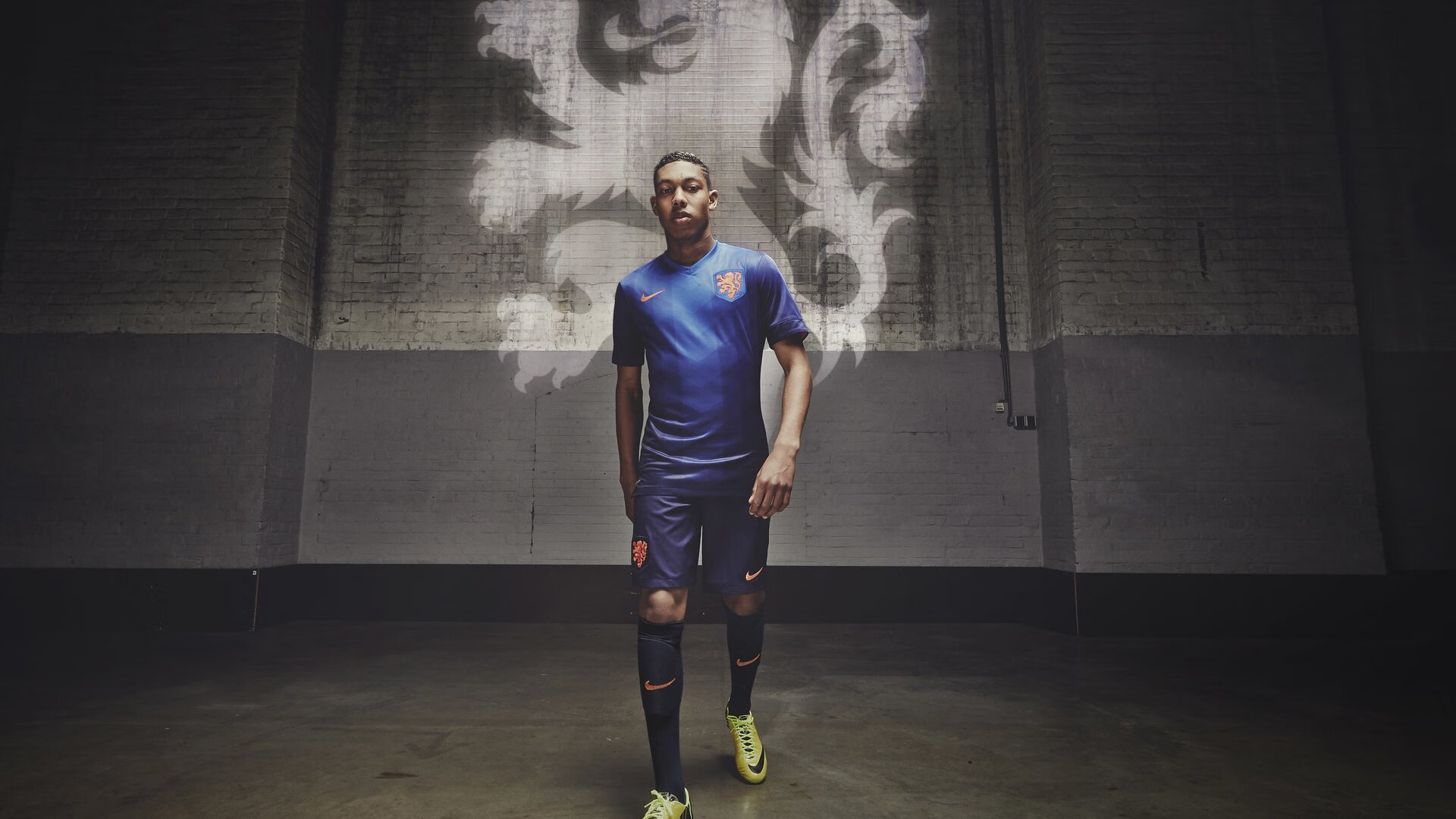 俱乐部启动青训导师轮换制度 引入多样教学风格，lol青训导师